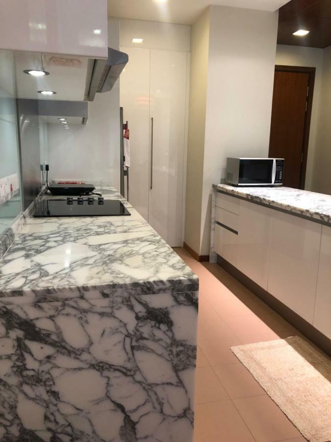 The Suites At Waterside Straits Quay By Plush Bagan Jermal Szoba fotó